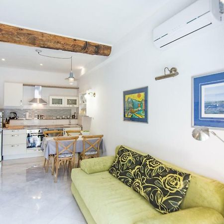 Apartment Mileta Сали Екстериор снимка