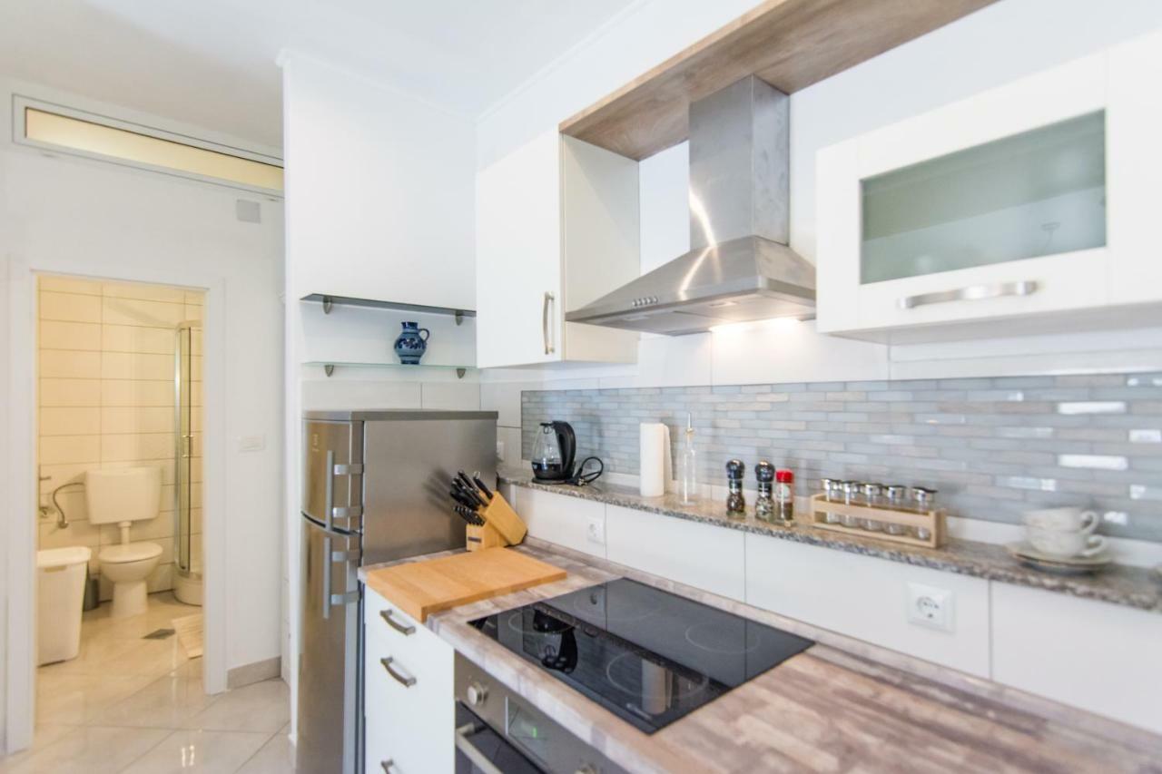 Apartment Mileta Сали Екстериор снимка