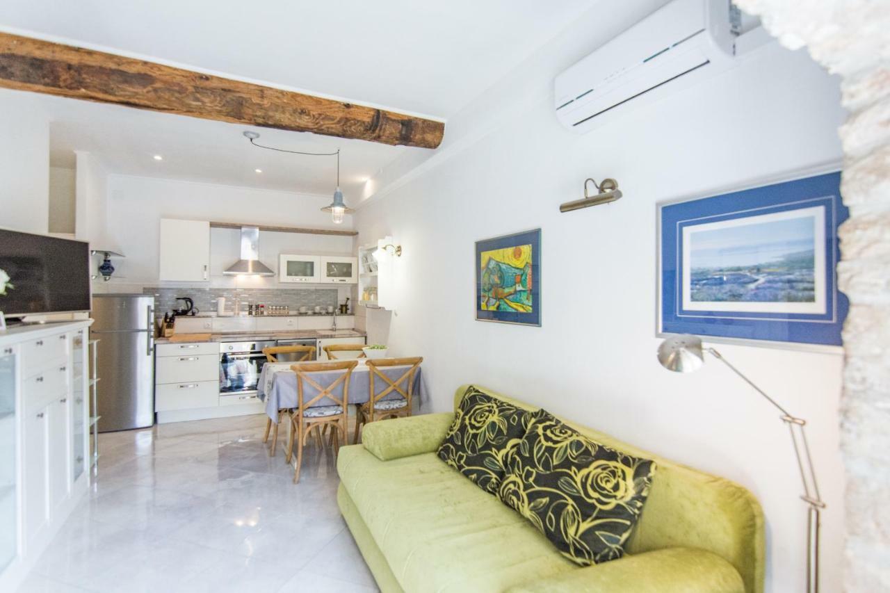 Apartment Mileta Сали Екстериор снимка